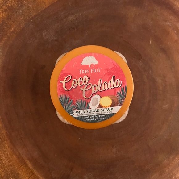 Tree Hut Coco Colada Sugar Scrub - Picture 4 of 5